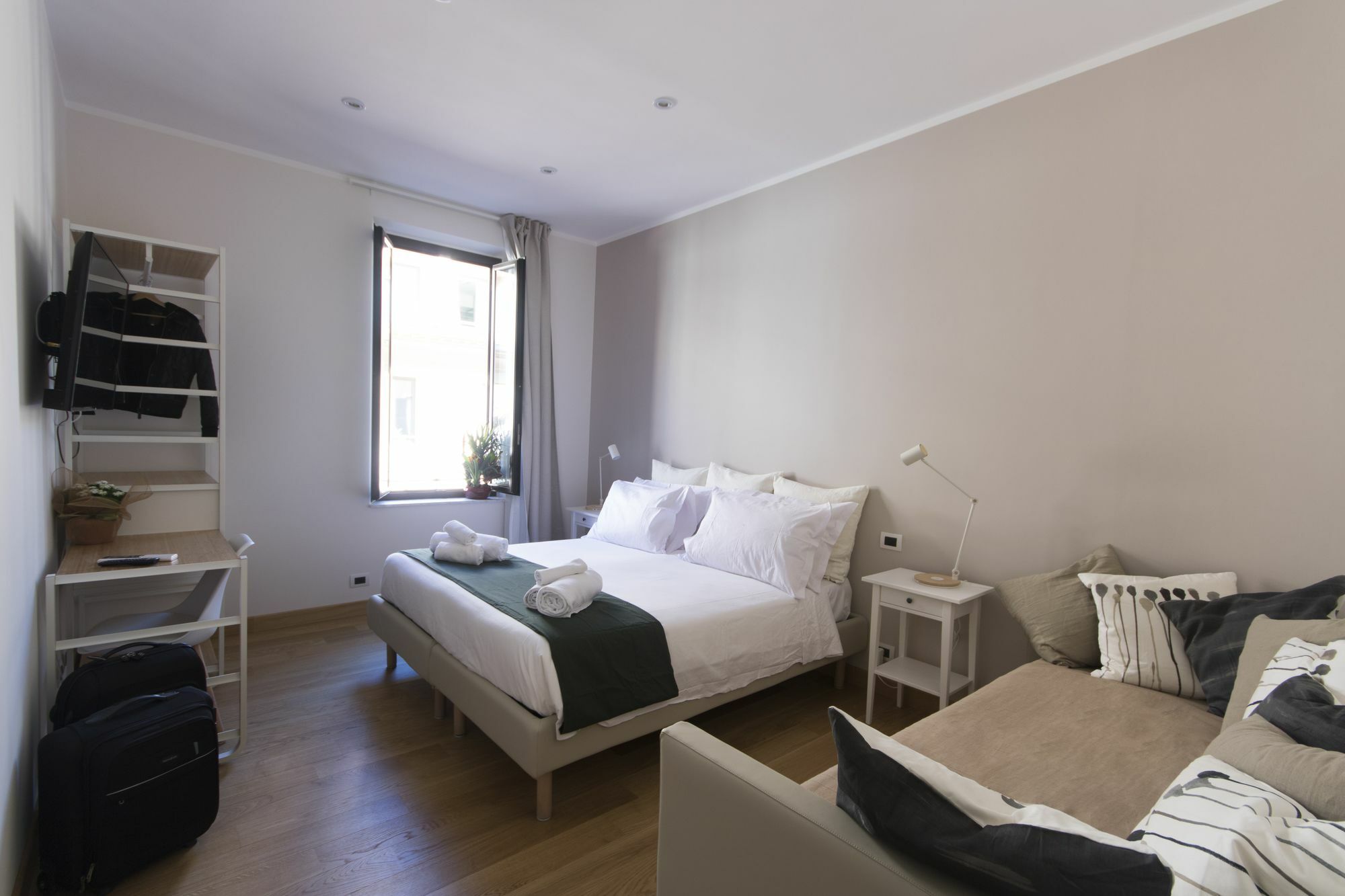 Colosseo Guest House Rome Bagian luar foto