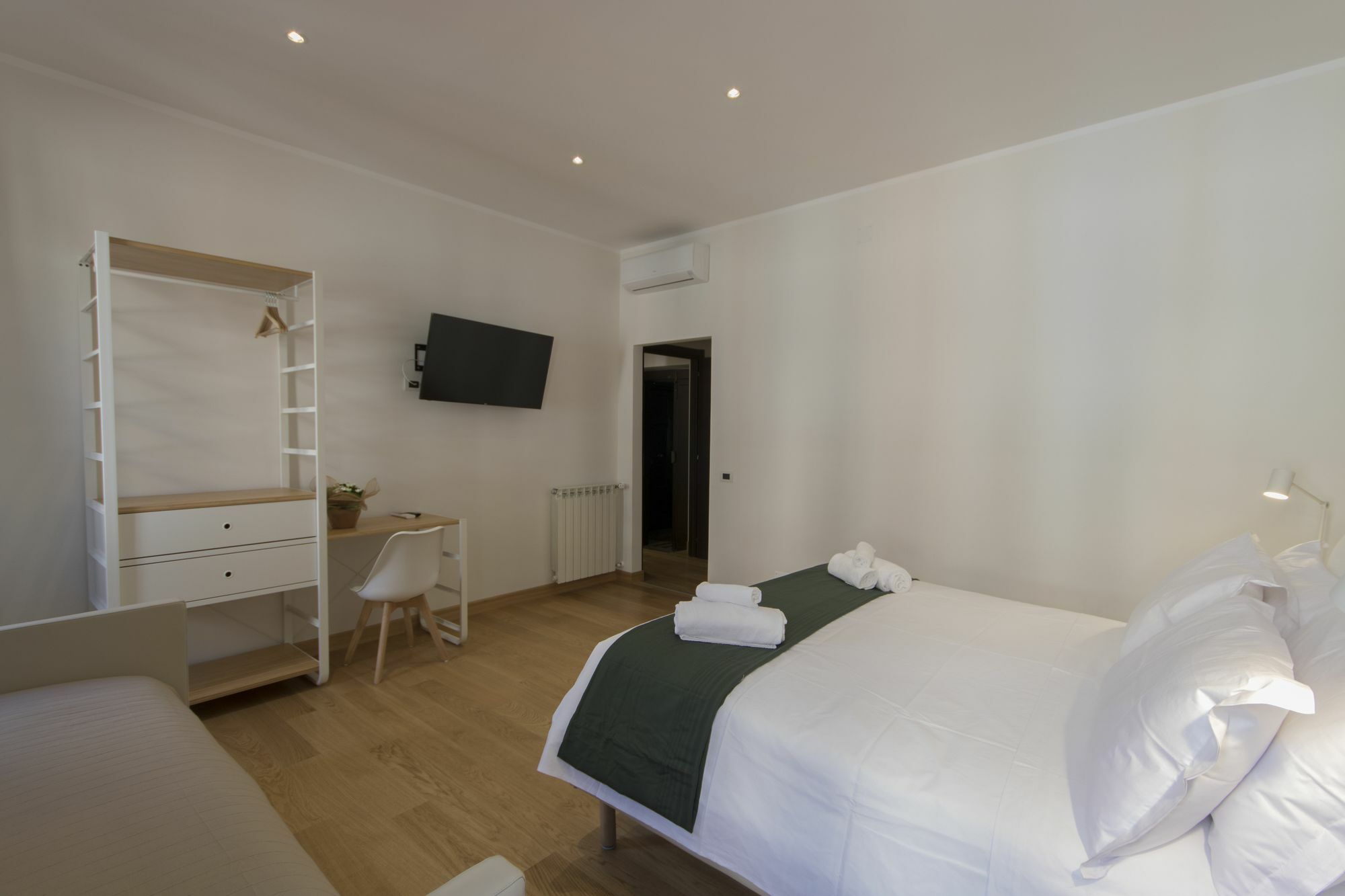 Colosseo Guest House Rome Bagian luar foto